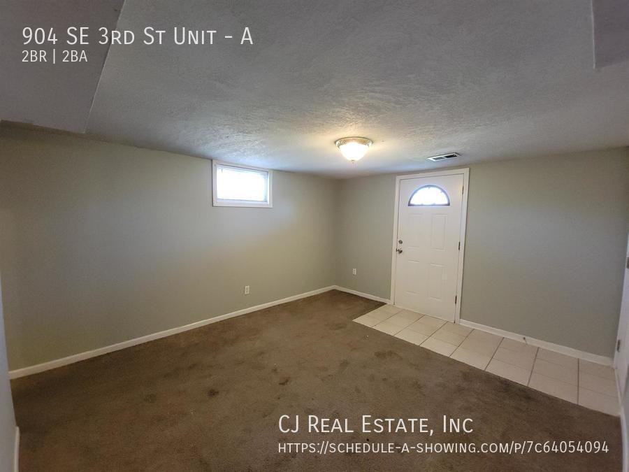 904 Se 3rd St #A - Photo 7 of 9