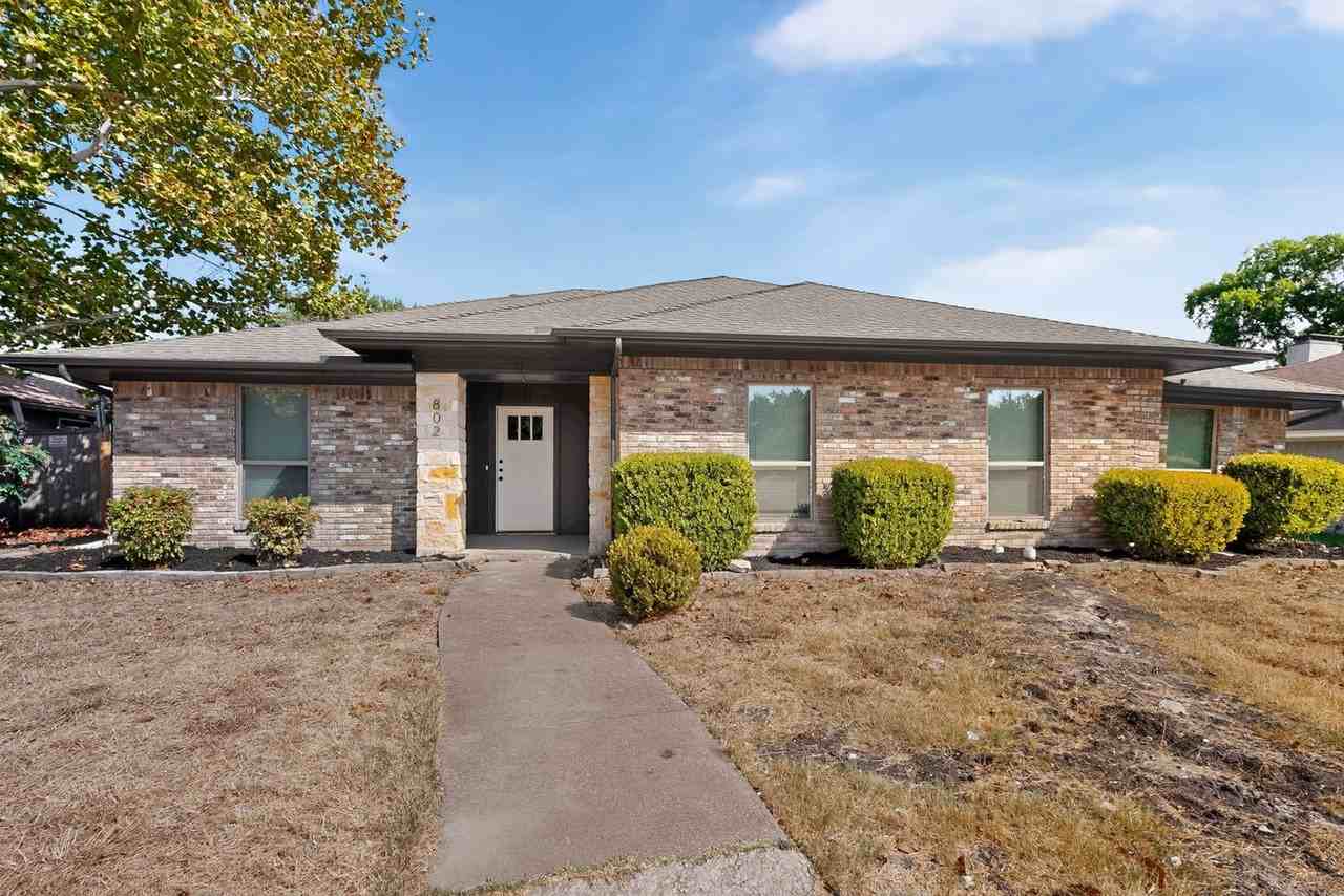 802 Sandy Trail Dr - Photo 6 of 48