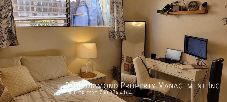 2043 Edinburg Ave - Photo 7 of 12
