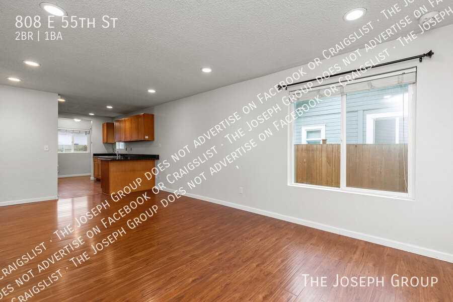 808 E 55th St - Photo 2 of 32