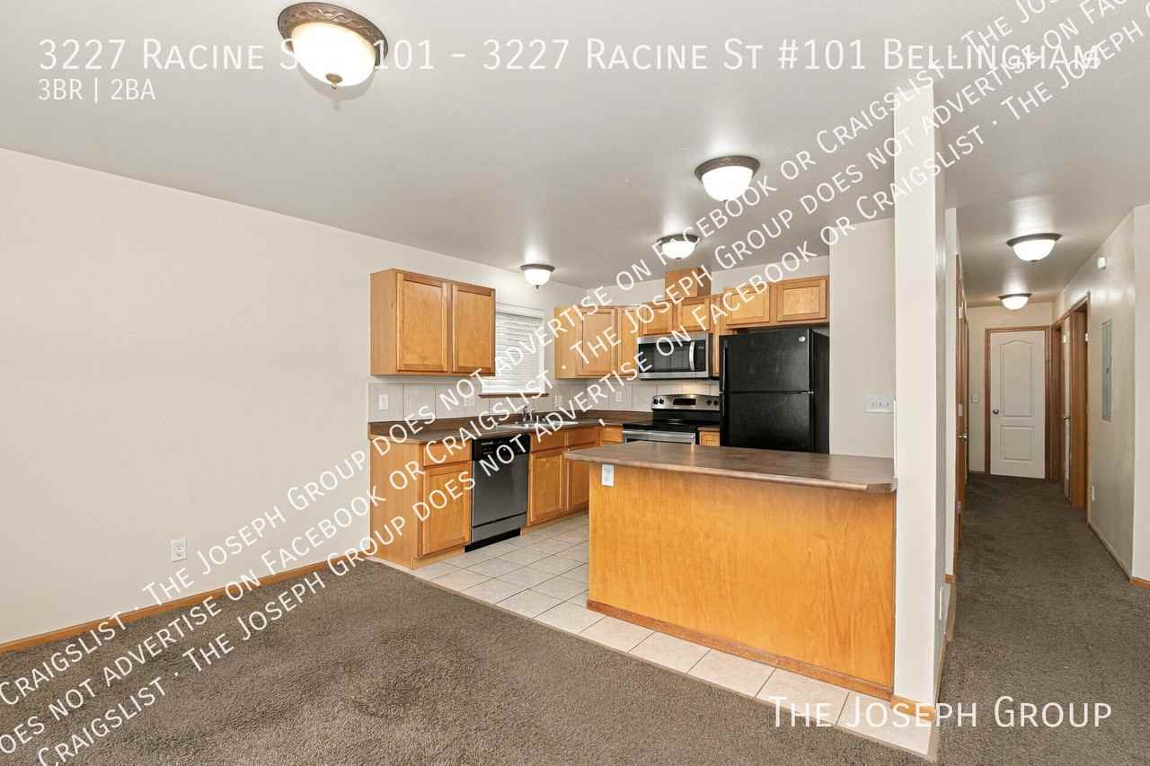 3227 Racine St - Photo 4 of 17
