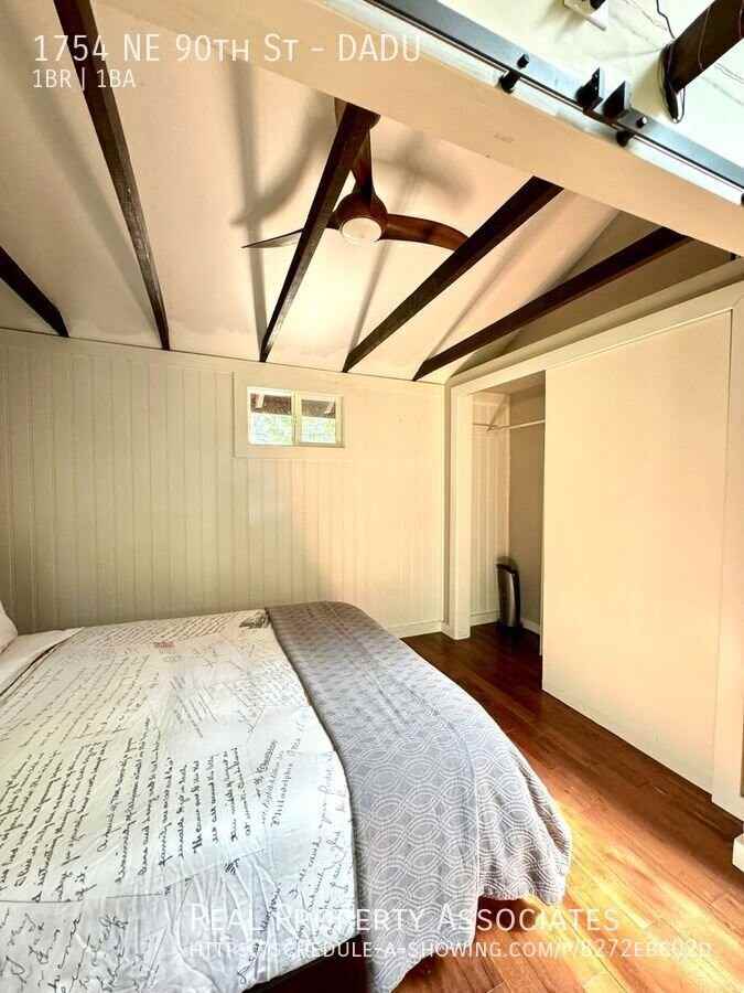 1754 Ne 90th St #DADU - Photo 5 of 9