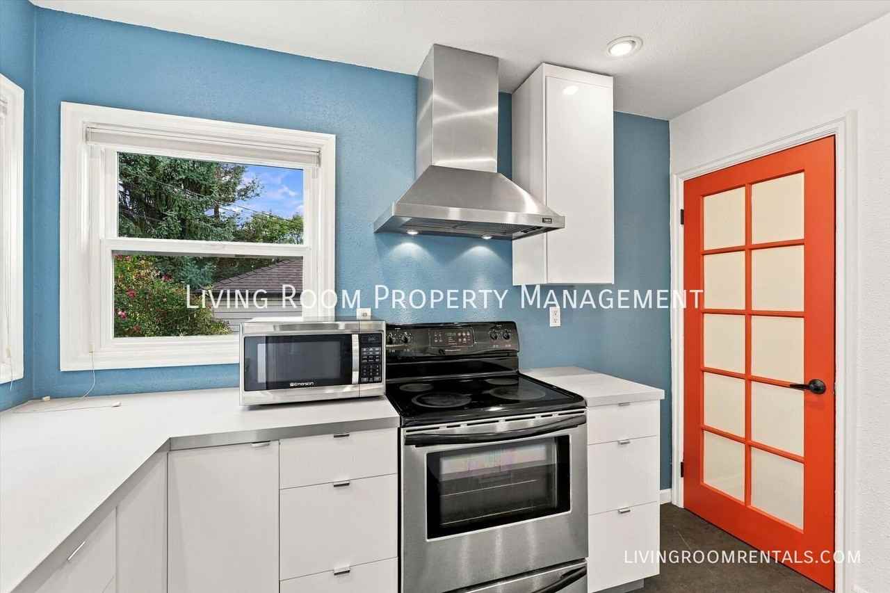 4424 Ne 40th Ave - Photo 6 of 15
