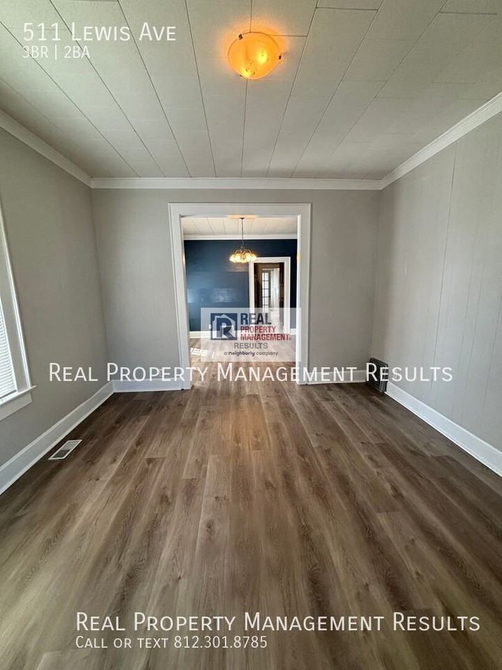 511 Lewis Ave - Photo 2 of 19