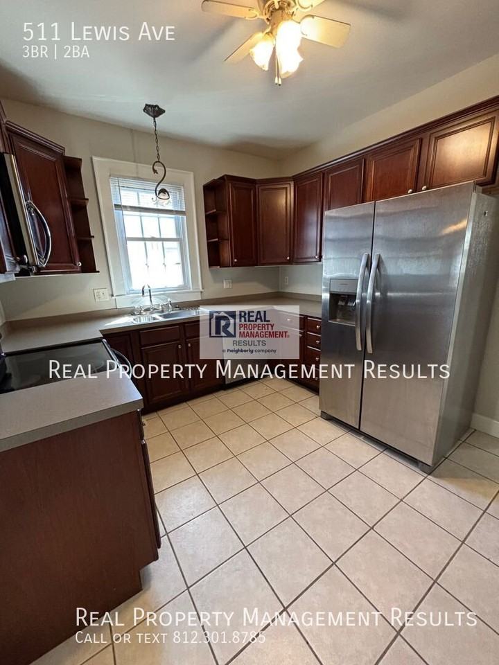 511 Lewis Ave - Photo 5 of 19