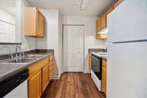 featured image of 1900 Cliffbrook Ln
