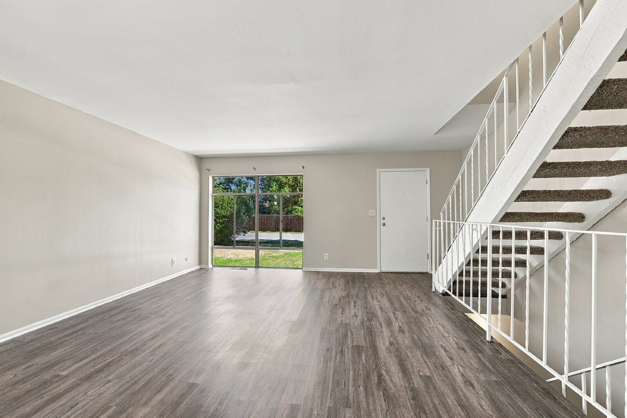 4334 W Pondview Dr - Photo 7 of 41