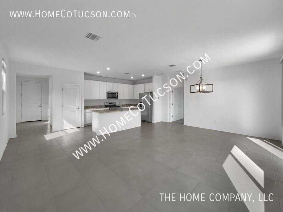 5560 W Tumacacori Trl - Photo 5 of 40