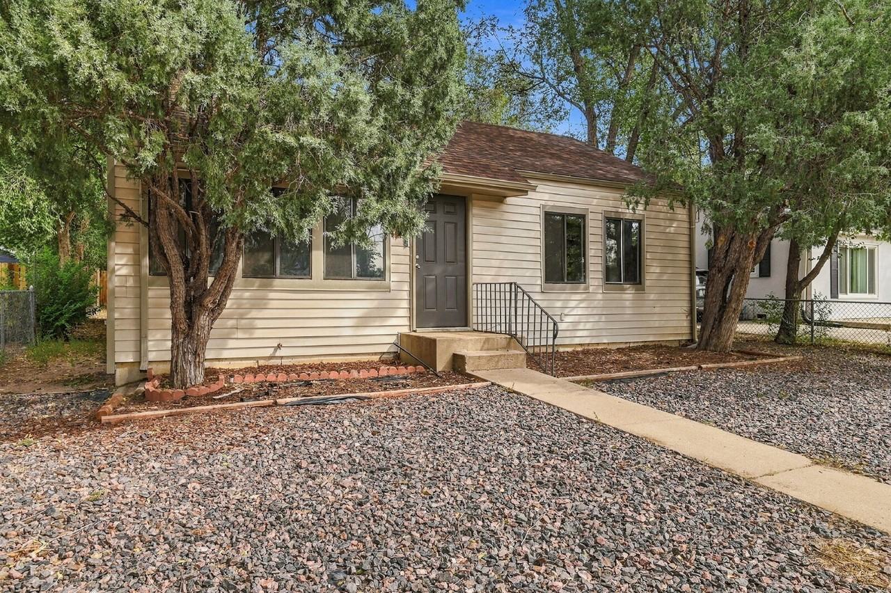1124 E Rio Grande St - Photo 3 of 27