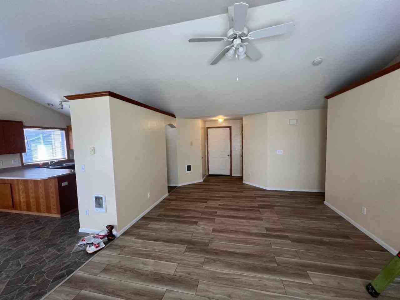 2786 Stark St - Photo 4 of 15