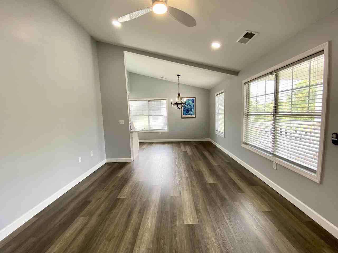 12 Old South Ct Apt C - Photo 3 of 18