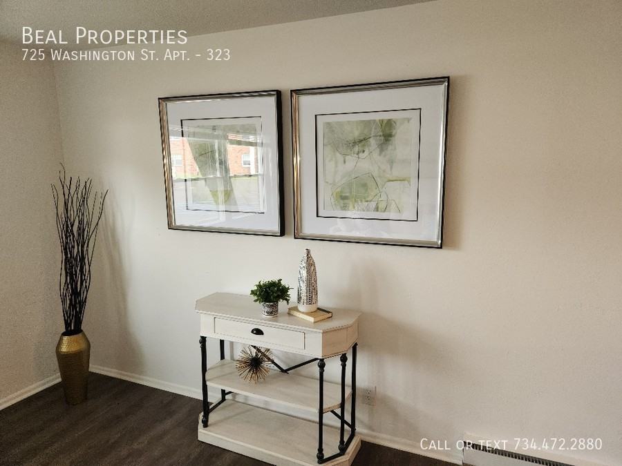 725 Washington St #323 - Photo 5 of 14