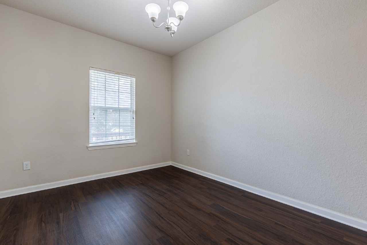 11403 Dodson Trl - Photo 6 of 33