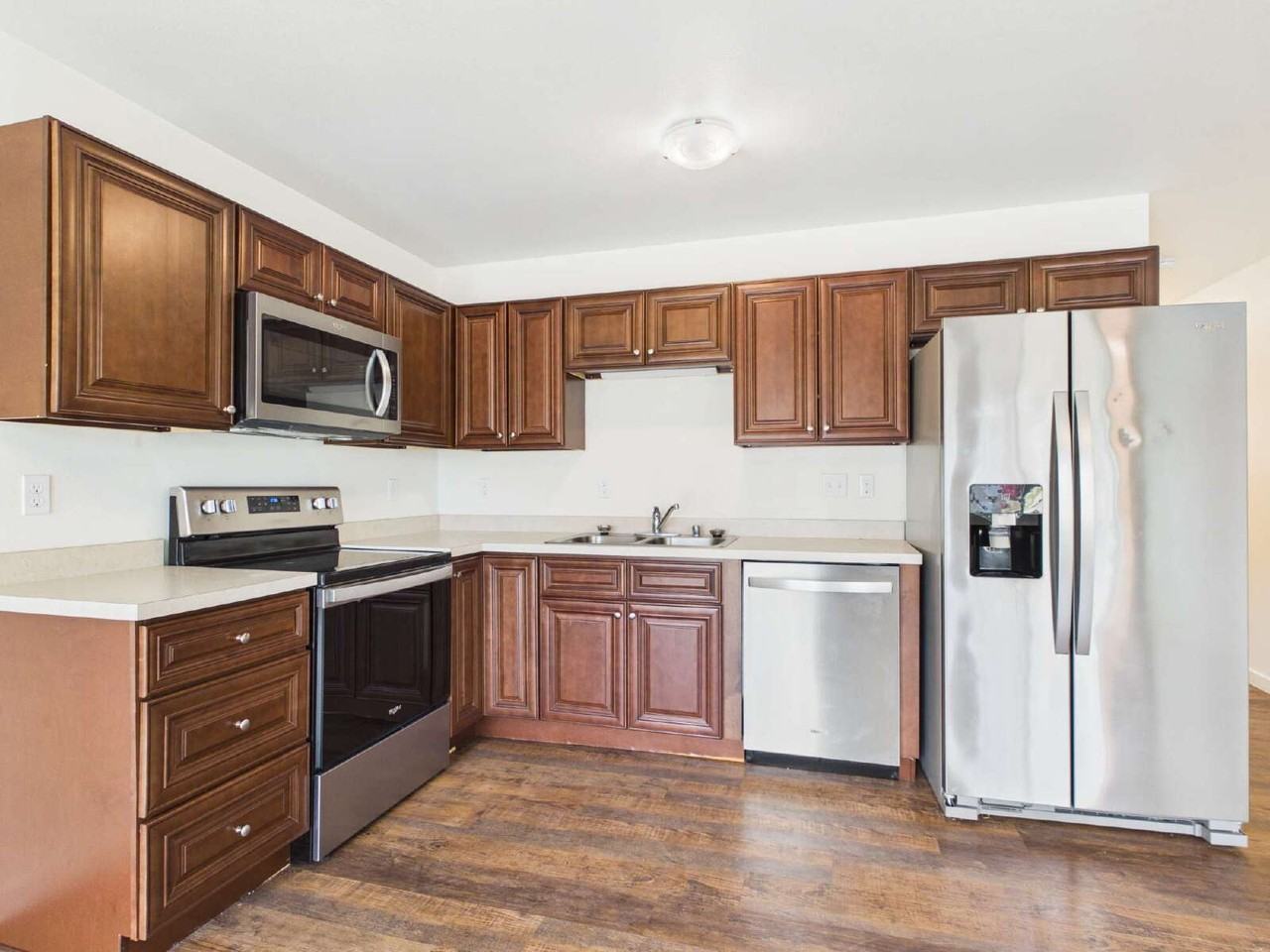 140 E Second Ave Apt 4 - Photo 6 of 45