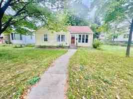featured image of 2925 Toledo Ave S