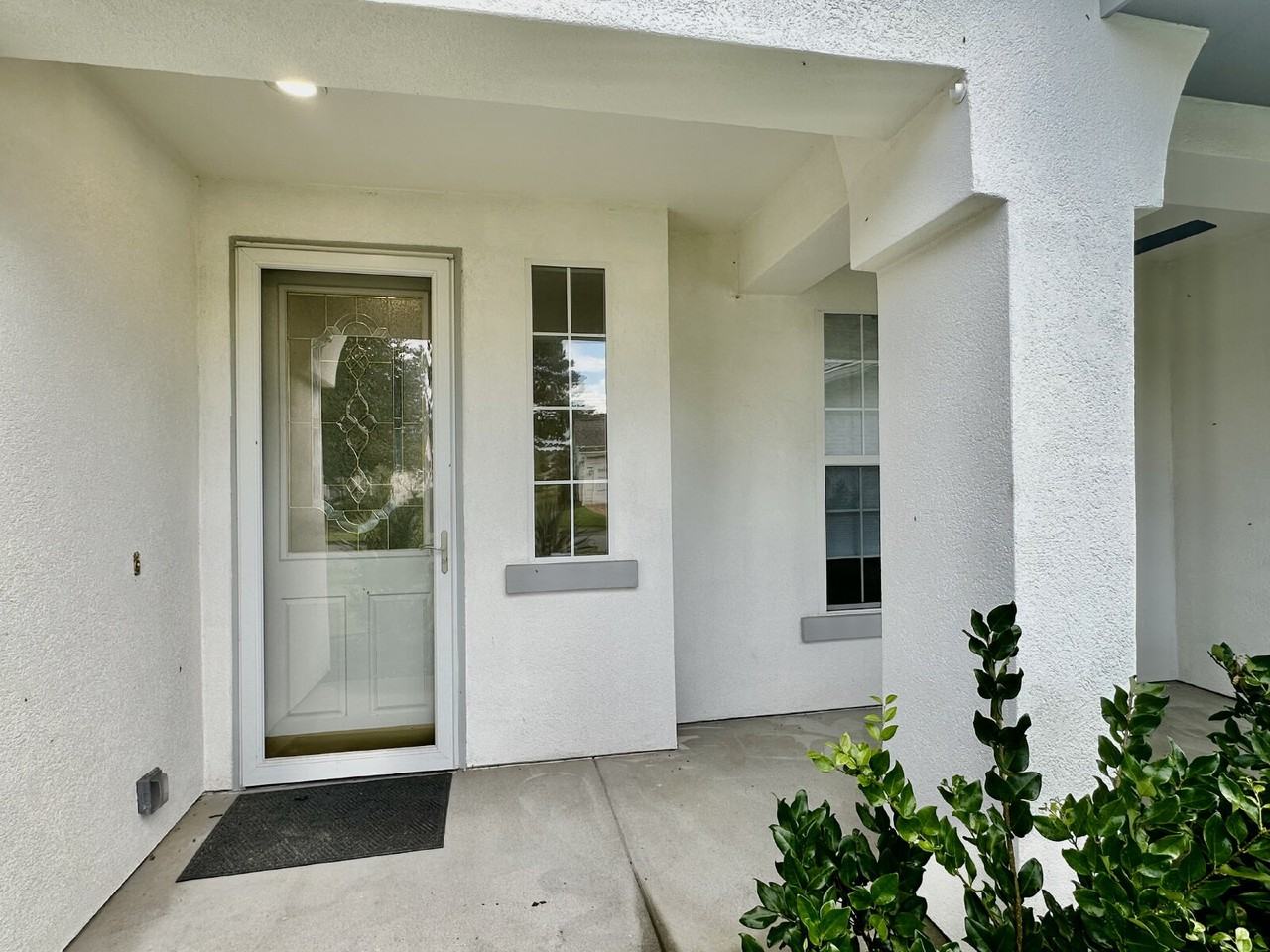 310 Hampton Pl - Photo 5 of 36