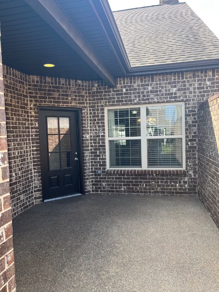 616 Weybridge Dr - Photo 3 of 39