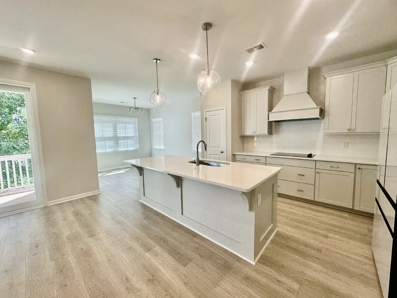 125 Heartleaf Rd - Photo 5 of 30