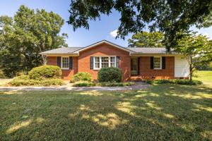 featured image of 3691 Lesslie Hwy