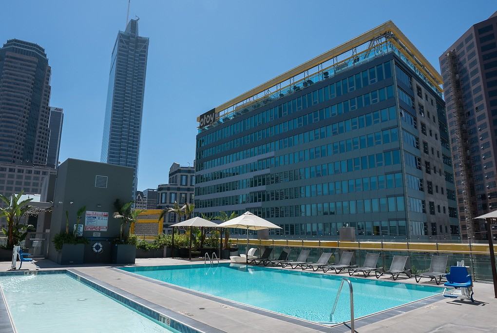 Skylux on Wilshire - Photo 6 of 50