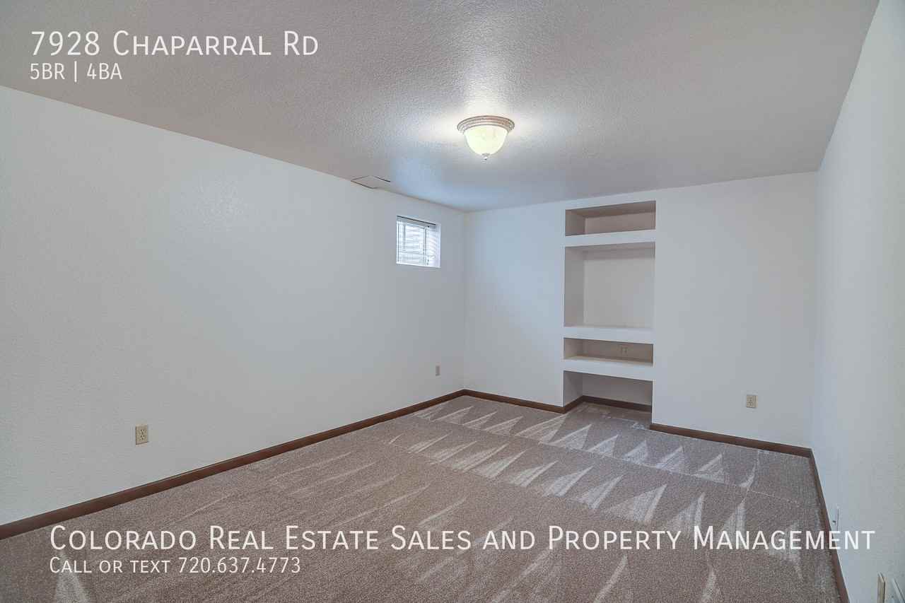 7928 Chaparral Rd - Photo 3 of 33