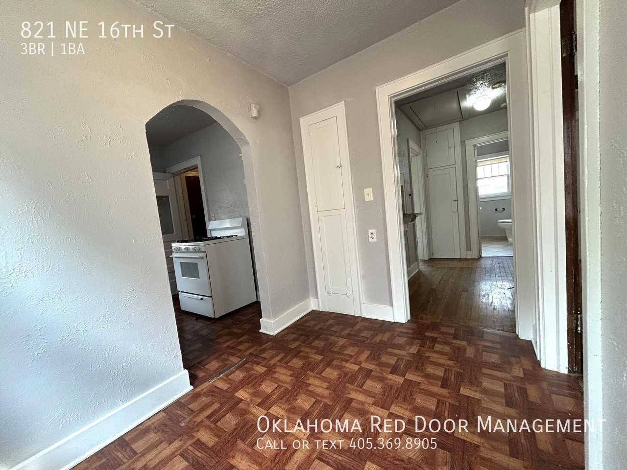 821 Ne 16th St - Photo 4 of 11