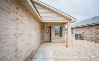 featured image of 313 E 77th St