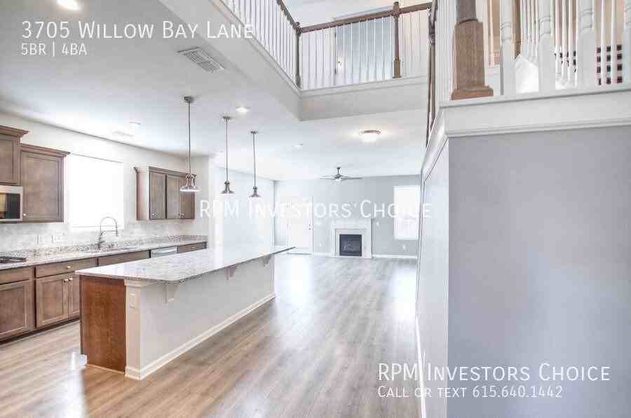 3705 Willow Bay Ln - Photo 4 of 32