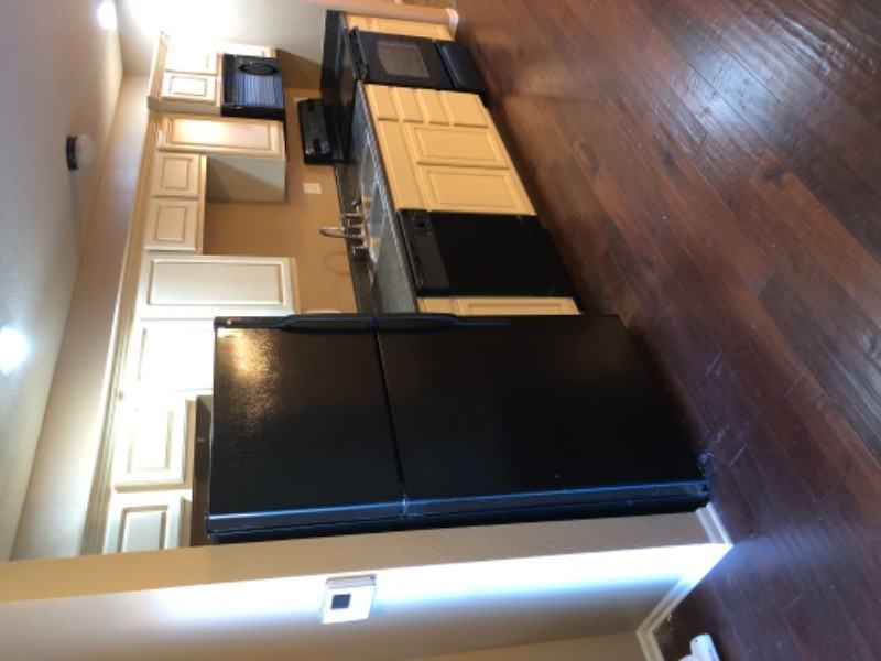 9835 N Lewis Ave - Photo 4 of 12