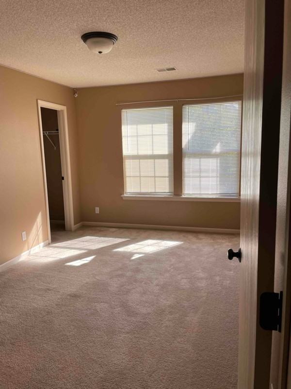 9835 N Lewis Ave - Photo 7 of 12