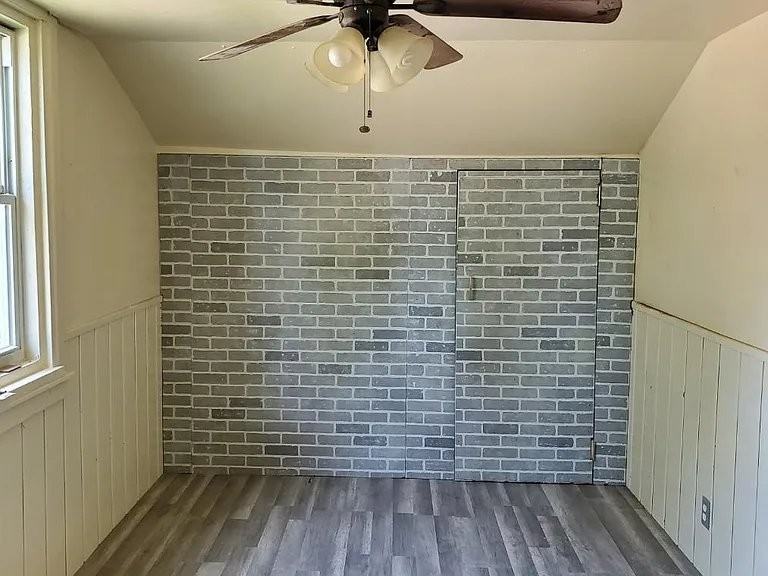 5478 Hamilton Ave - Photo 5 of 20