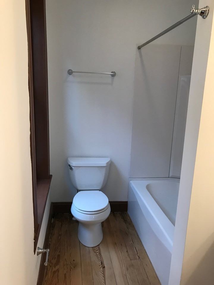 141 W Broad St #1stFL - Photo 3 of 12