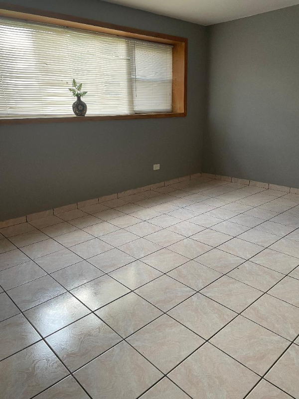 148 S 6th Ave #1 - Photo 5 of 15