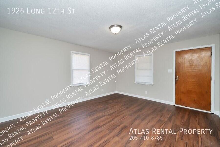 1926 Long 12th St - Photo 4 of 16