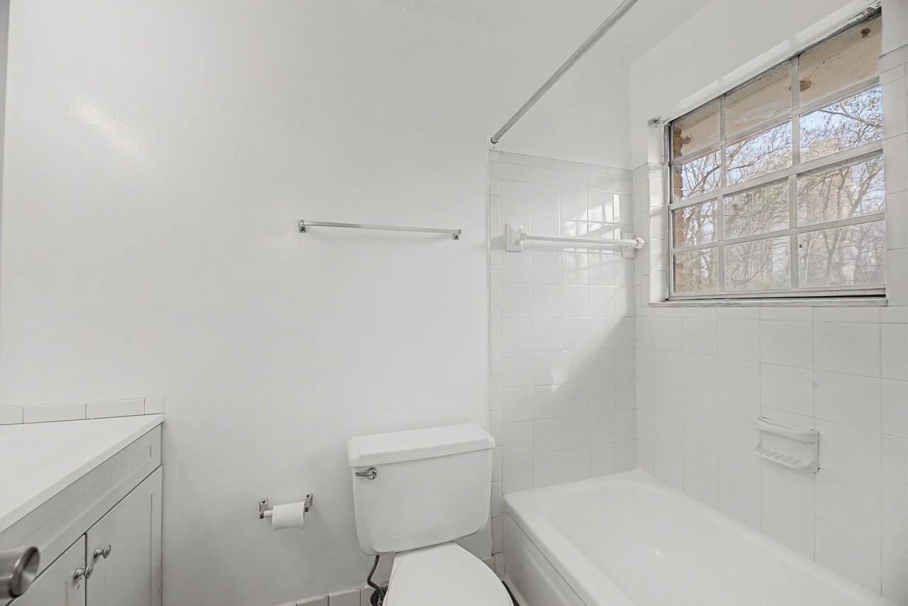 465 Medlock Rd #A - Photo 7 of 11