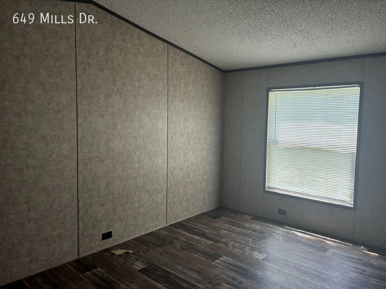 649 Mills Dr - Photo 7 of 13