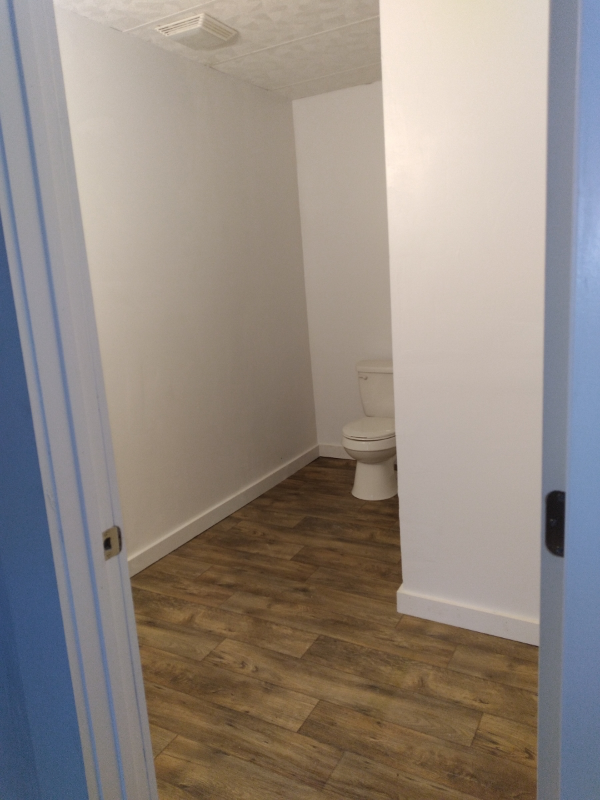 1217 W Marion Ave - Photo 7 of 9