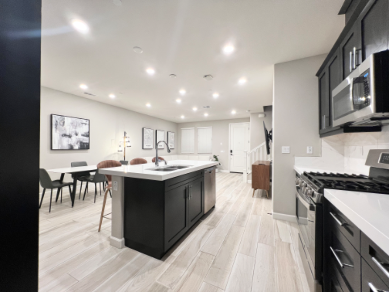 1096 Delpy View Pt
