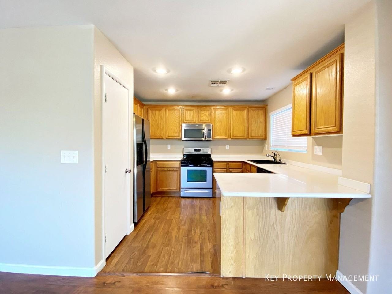 11723 Red Water Ct - Photo 5 of 27