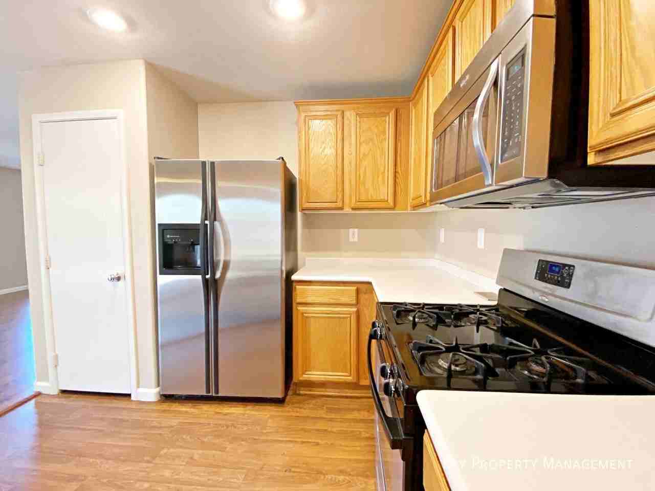11723 Red Water Ct - Photo 7 of 27