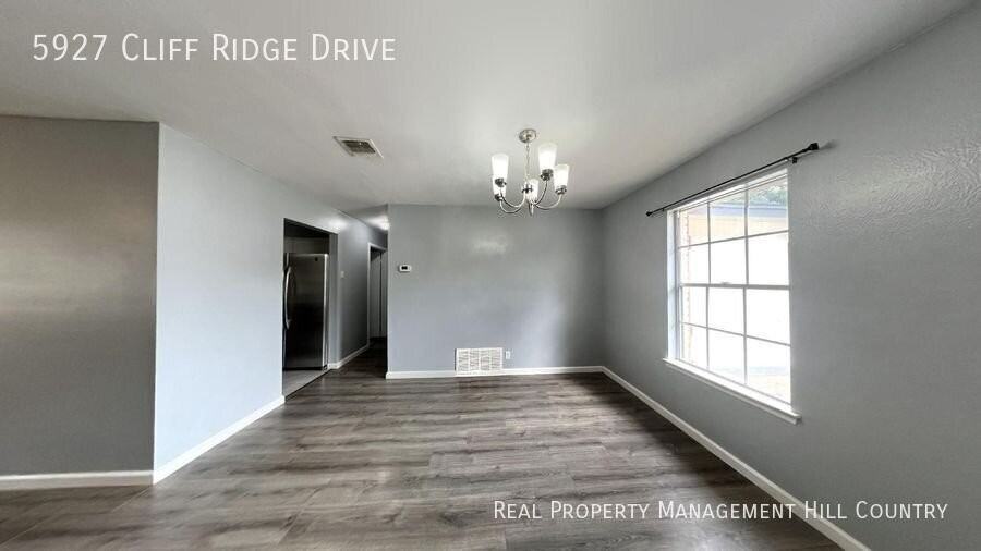 5927 Cliff Ridge Dr - Photo 5 of 20