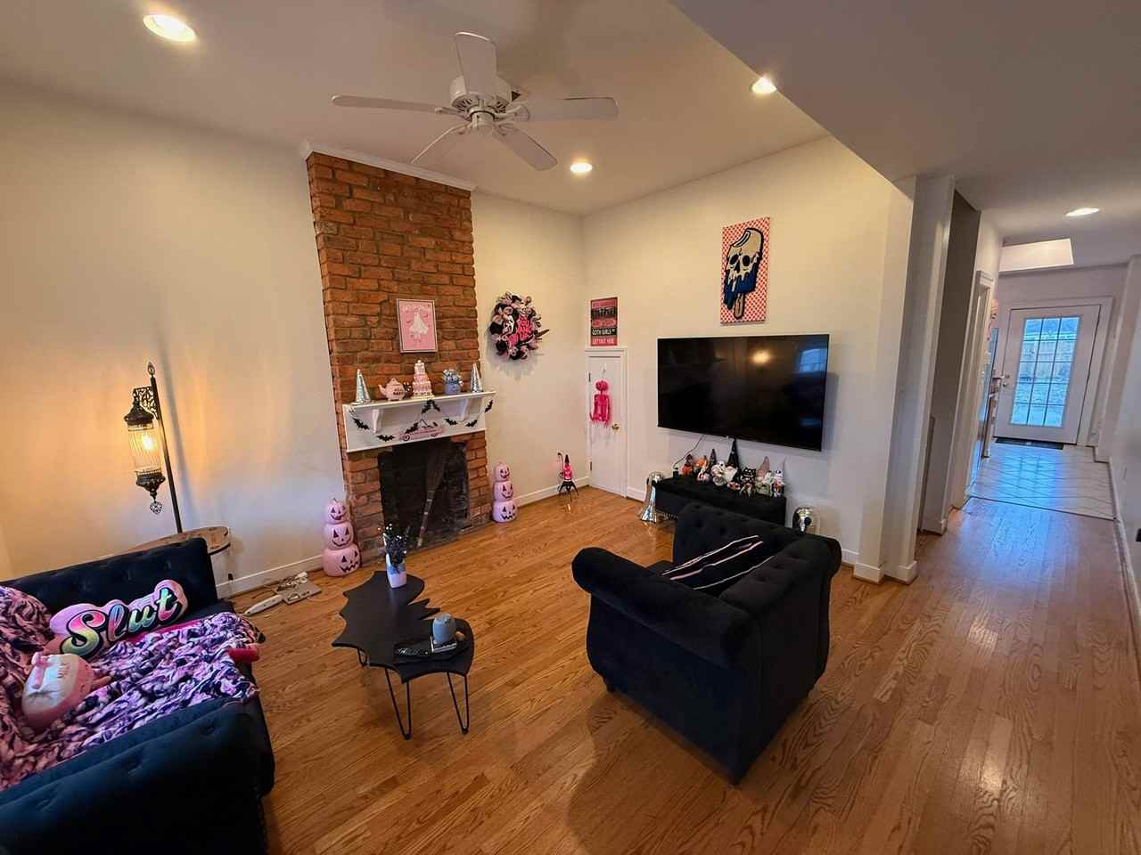 1513 W Cary St - Photo 3 of 13