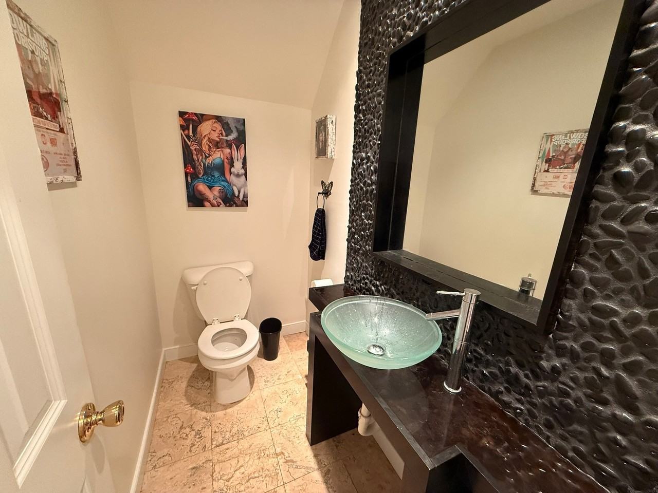 1513 W Cary St - Photo 7 of 13