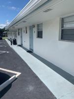featured image of 2135 Ne Dixie Hwy #8