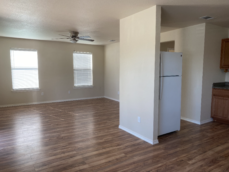 108 N 6th St #4 - Photo 4 of 10