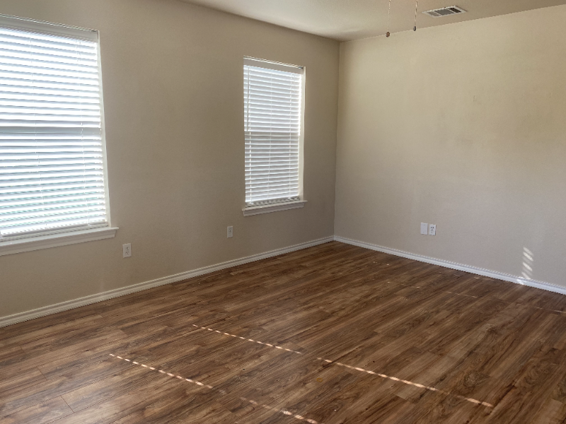 108 N 6th St #4 - Photo 5 of 10