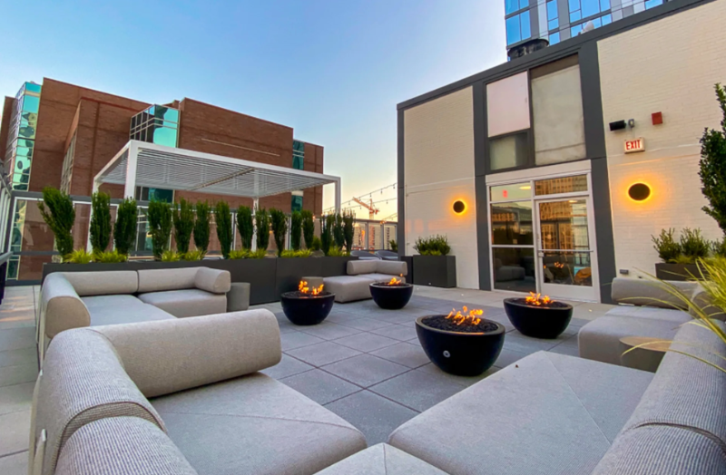 17 E Chestnut St - Photo 7 of 10