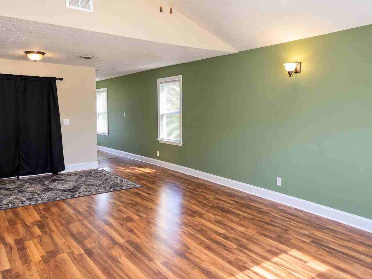 543 1/2 W Mulberry St - Photo 5 of 20