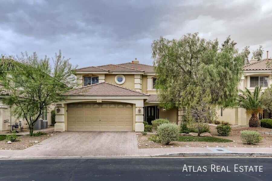 10995 Royal Highlands St - Photo 2 of 18