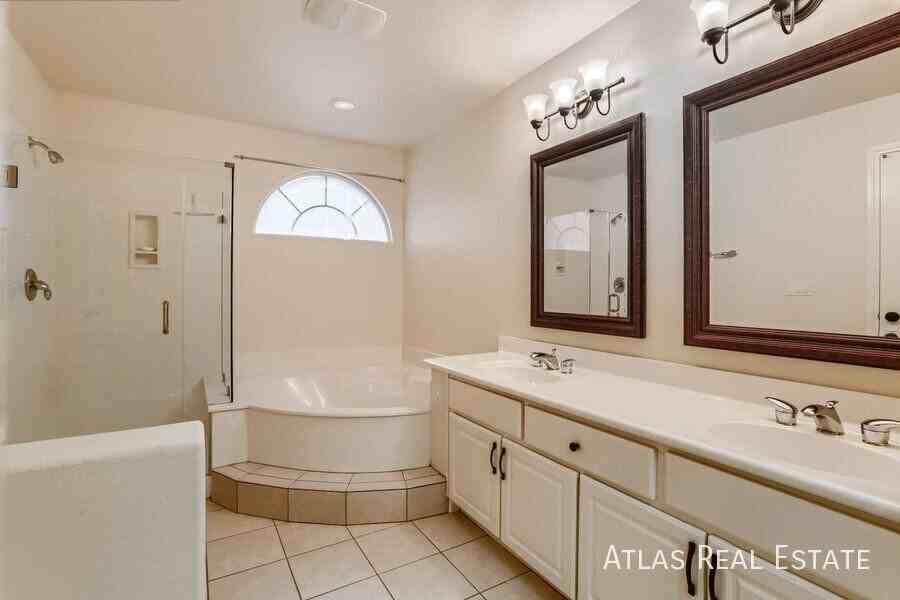 10995 Royal Highlands St - Photo 6 of 18